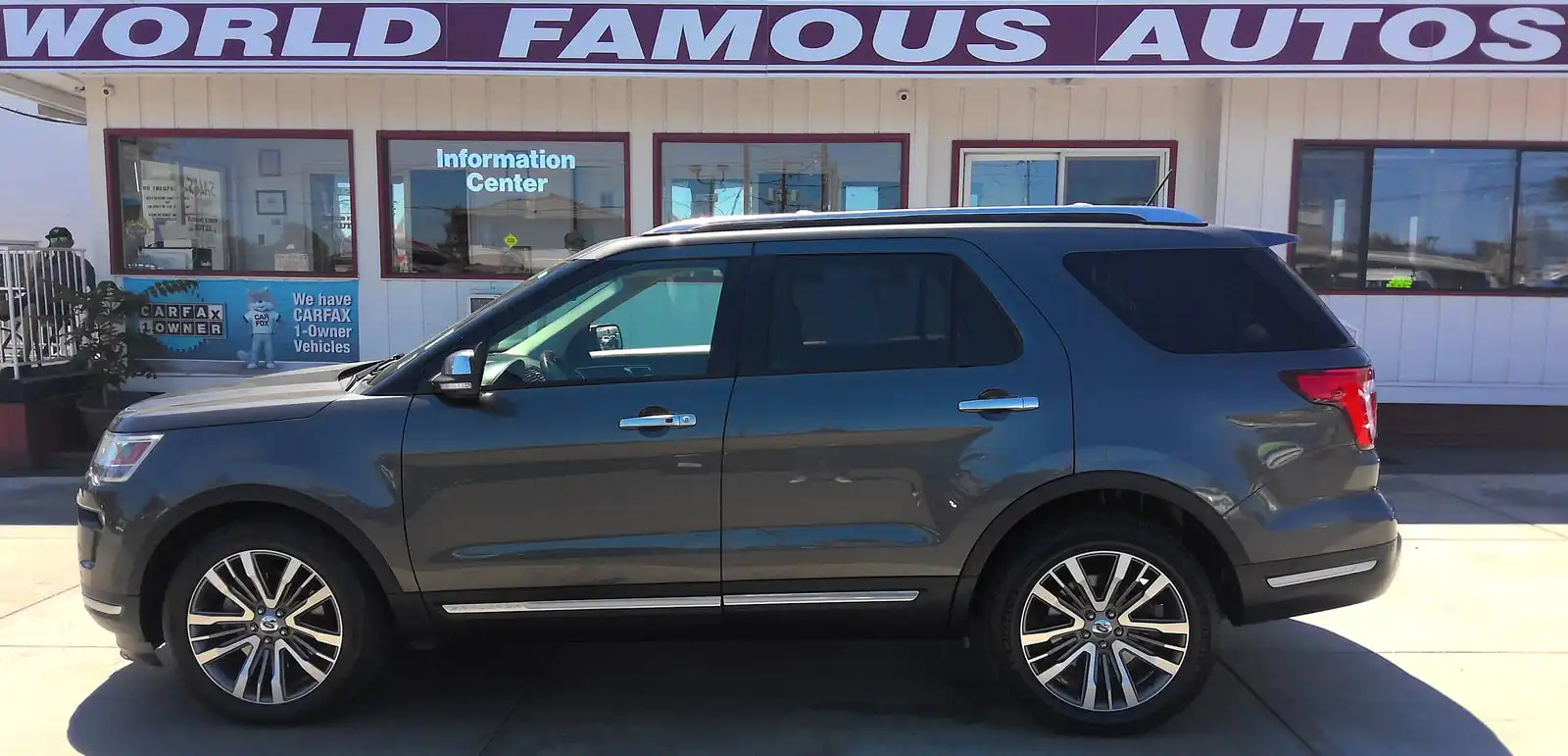 2019 Ford Explorer Platinum 4WD's photo