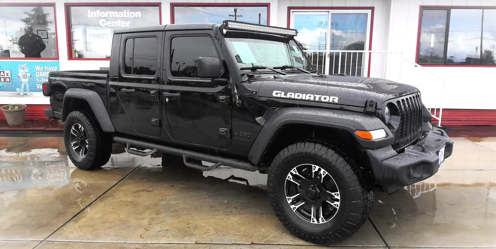 2020 Jeep Gladiator Sport S's photo