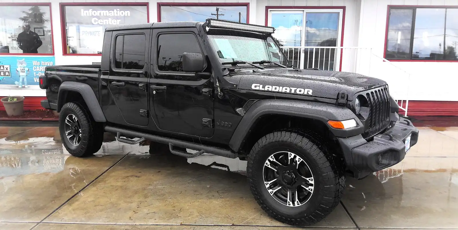 2020 Jeep Gladiator Sport S's photo