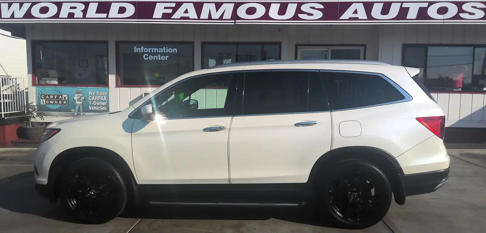2016 Honda Pilot Elite 4WD's photo