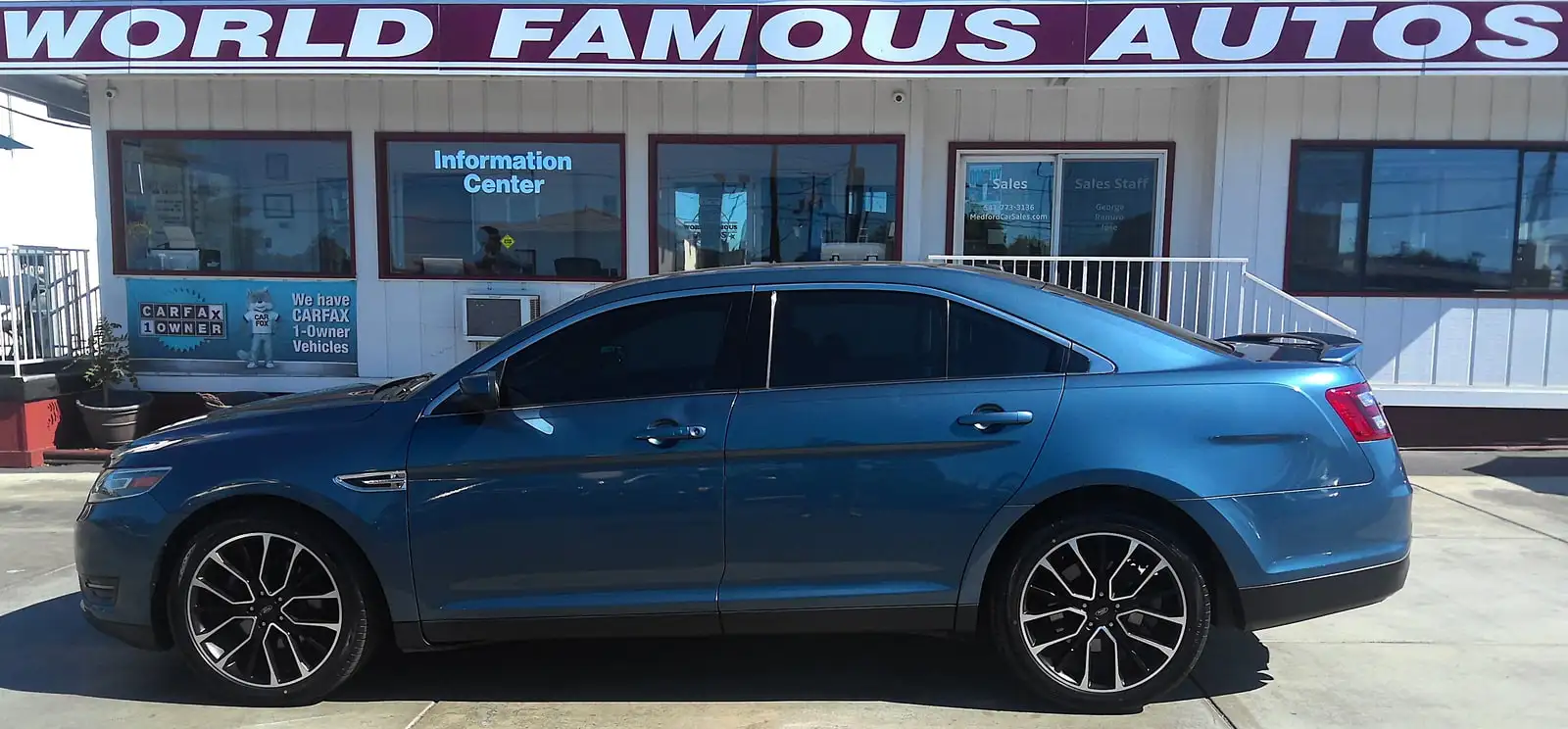 2019 Ford Taurus SEL FWD's photo
