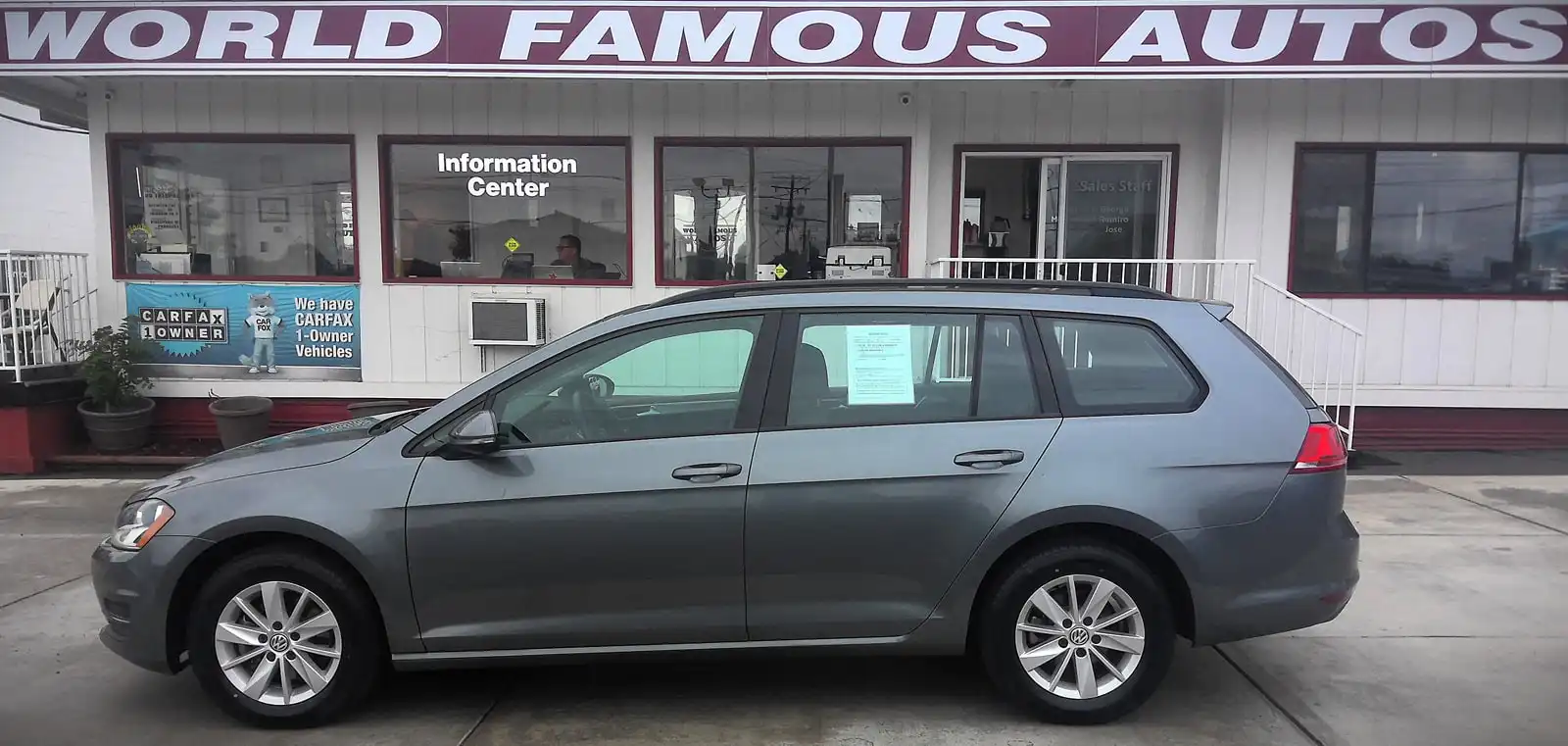 2017 Volkswagen Golf SportWagen TSI S Auto's photo