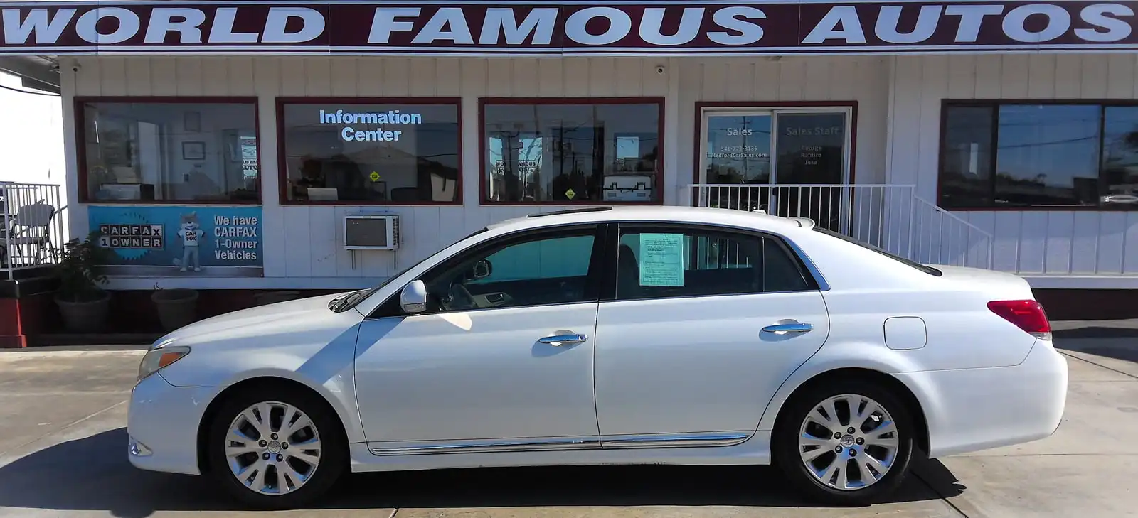 2011 Toyota Avalon Avalon's photo