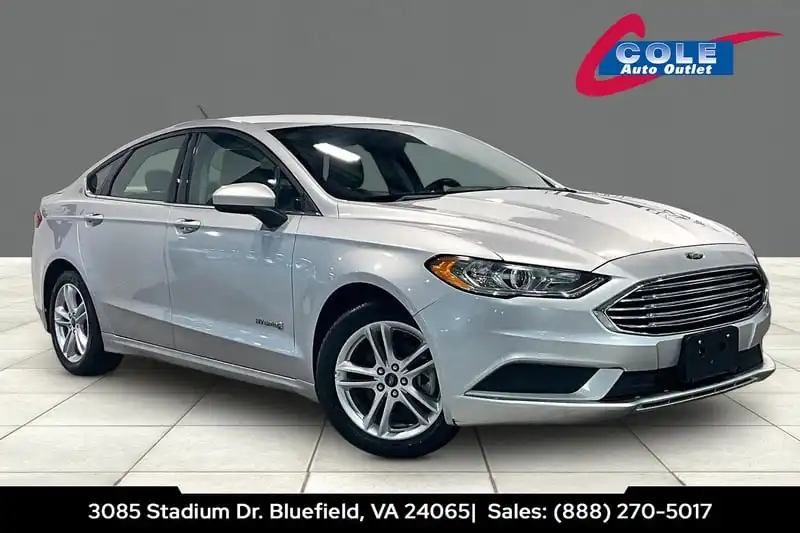 2018 Ford Fusion SE's photo