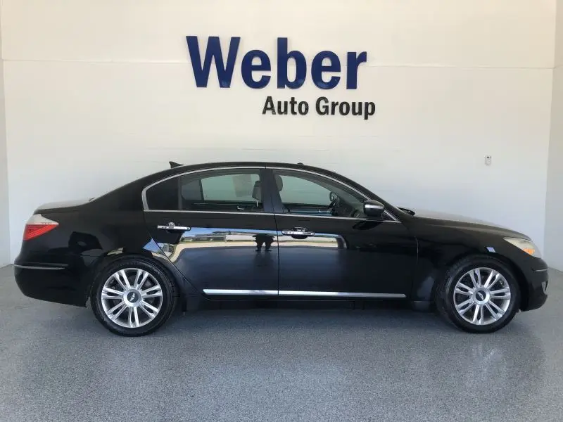 2010 Hyundai Genesis 4.6 photo 3