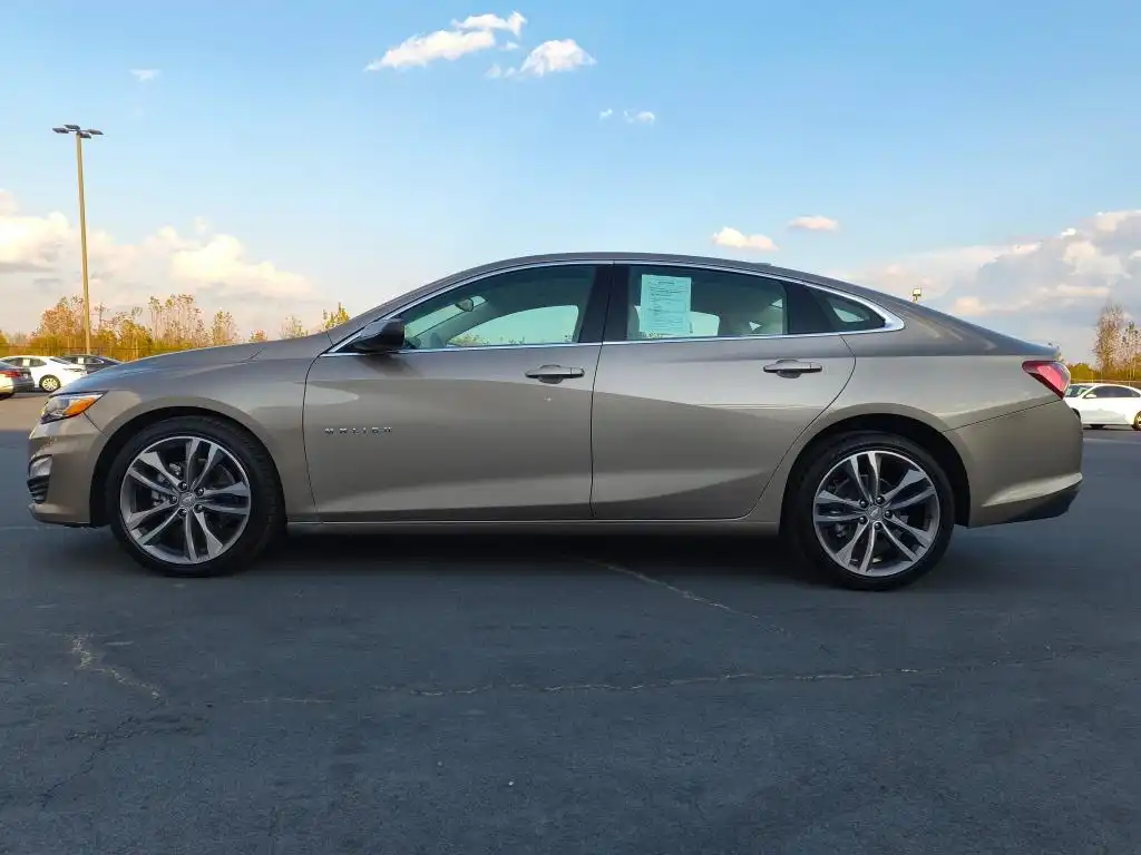 2024 Chevrolet Malibu 2LT's photo