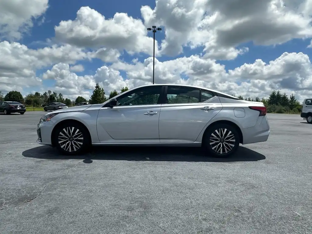 2025 Nissan Altima 2.5 SV's photo