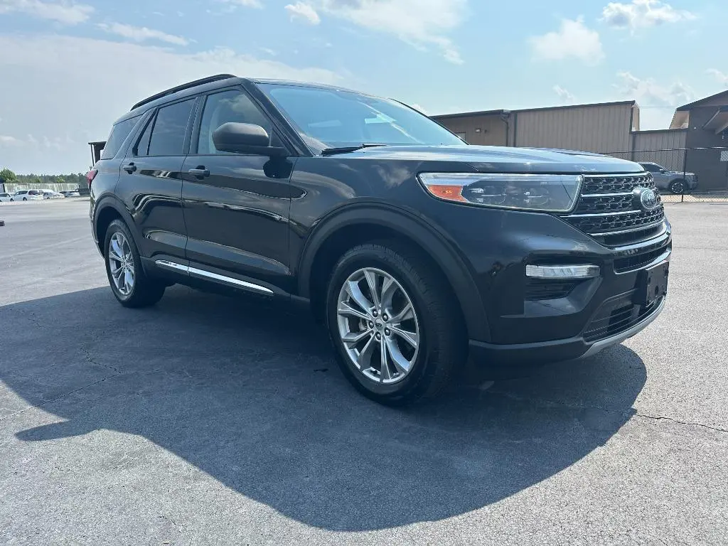 2020 Ford Explorer XLT 4WD photo 4