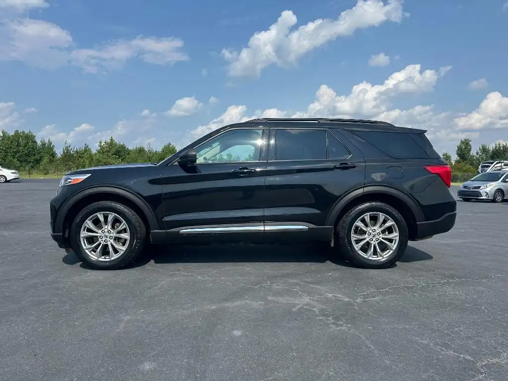2020 Ford Explorer XLT 4WD's photo