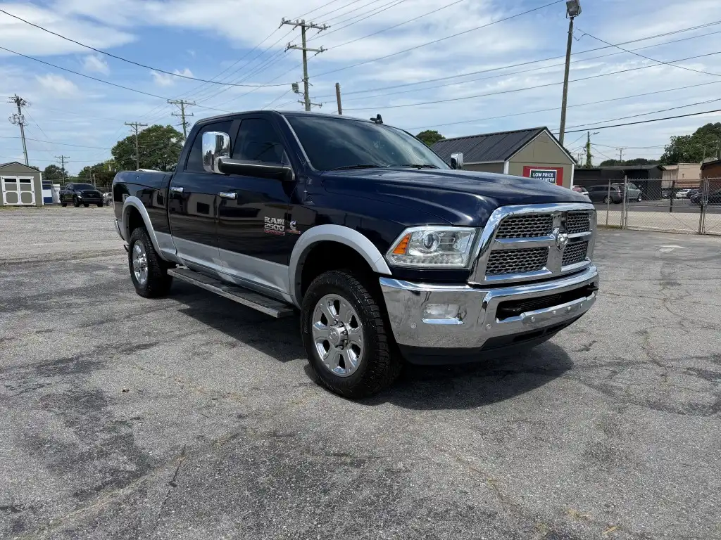 2016 RAM 2500 Laramie 4X4 Crew Cab SWB's photo
