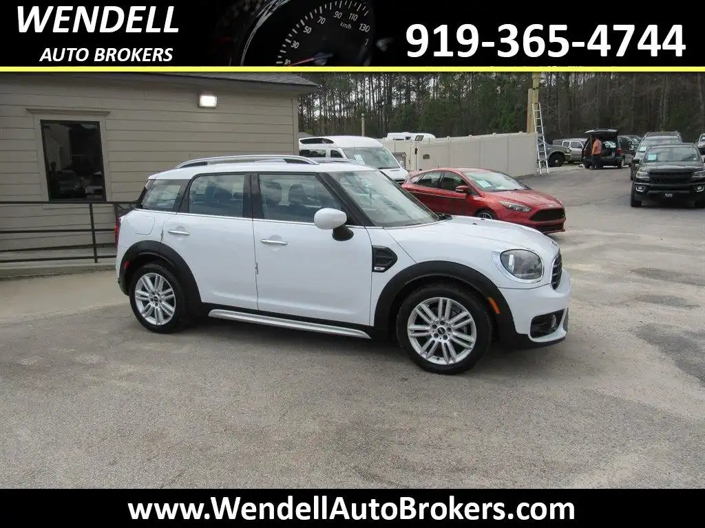 2020 MINI Countryman Cooper's photo