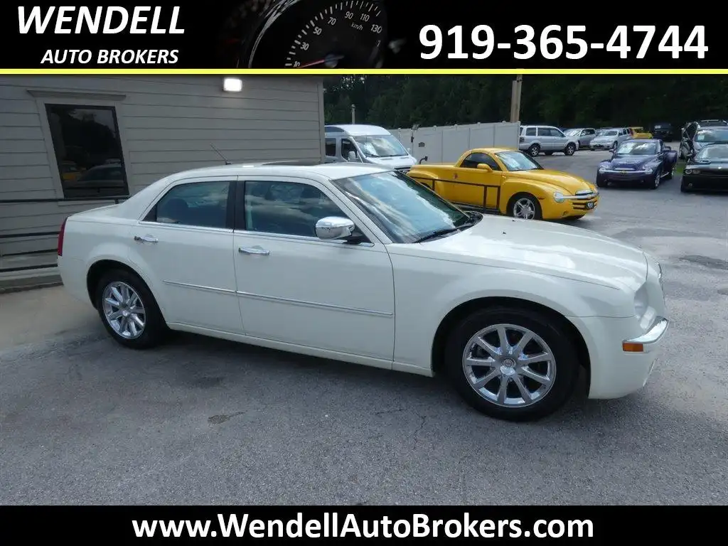 2008 Chrysler 300 Limited's photo