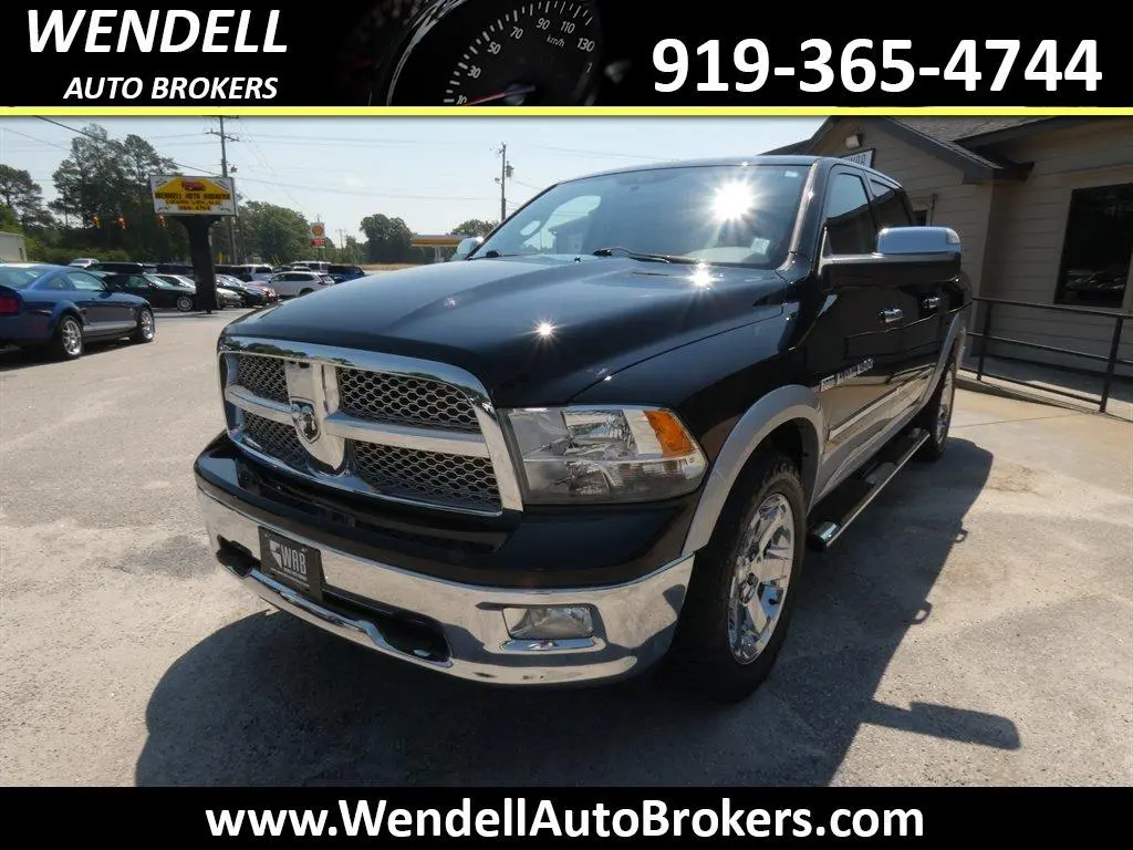 2012 RAM 1500 Laramie 4x4 Crew Cab photo 4
