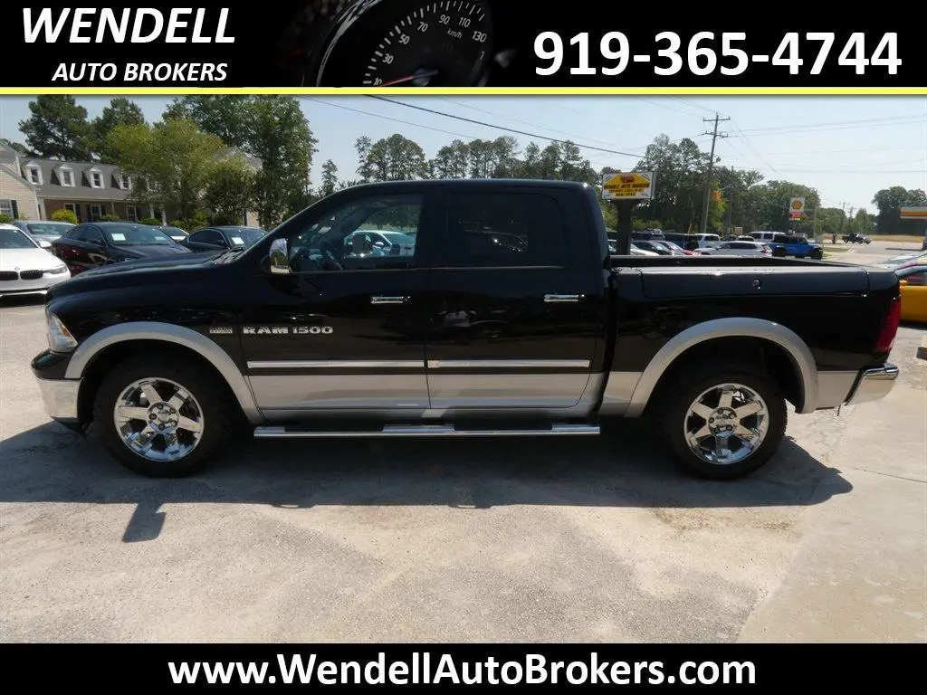 2012 RAM 1500 Laramie 4x4 Crew Cab photo 5