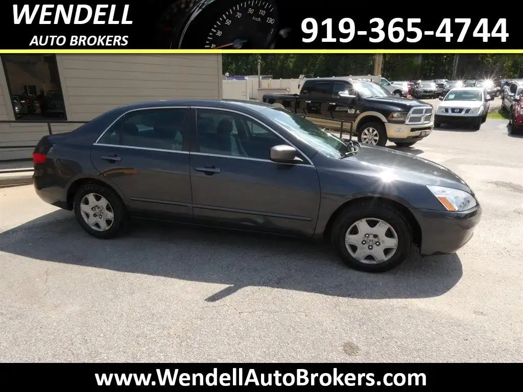 2005 Honda Accord LX 5AT's photo