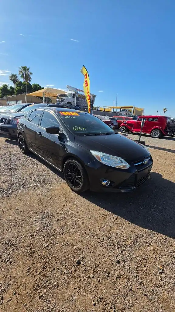 2012 Ford Focus Sedan SE's photo
