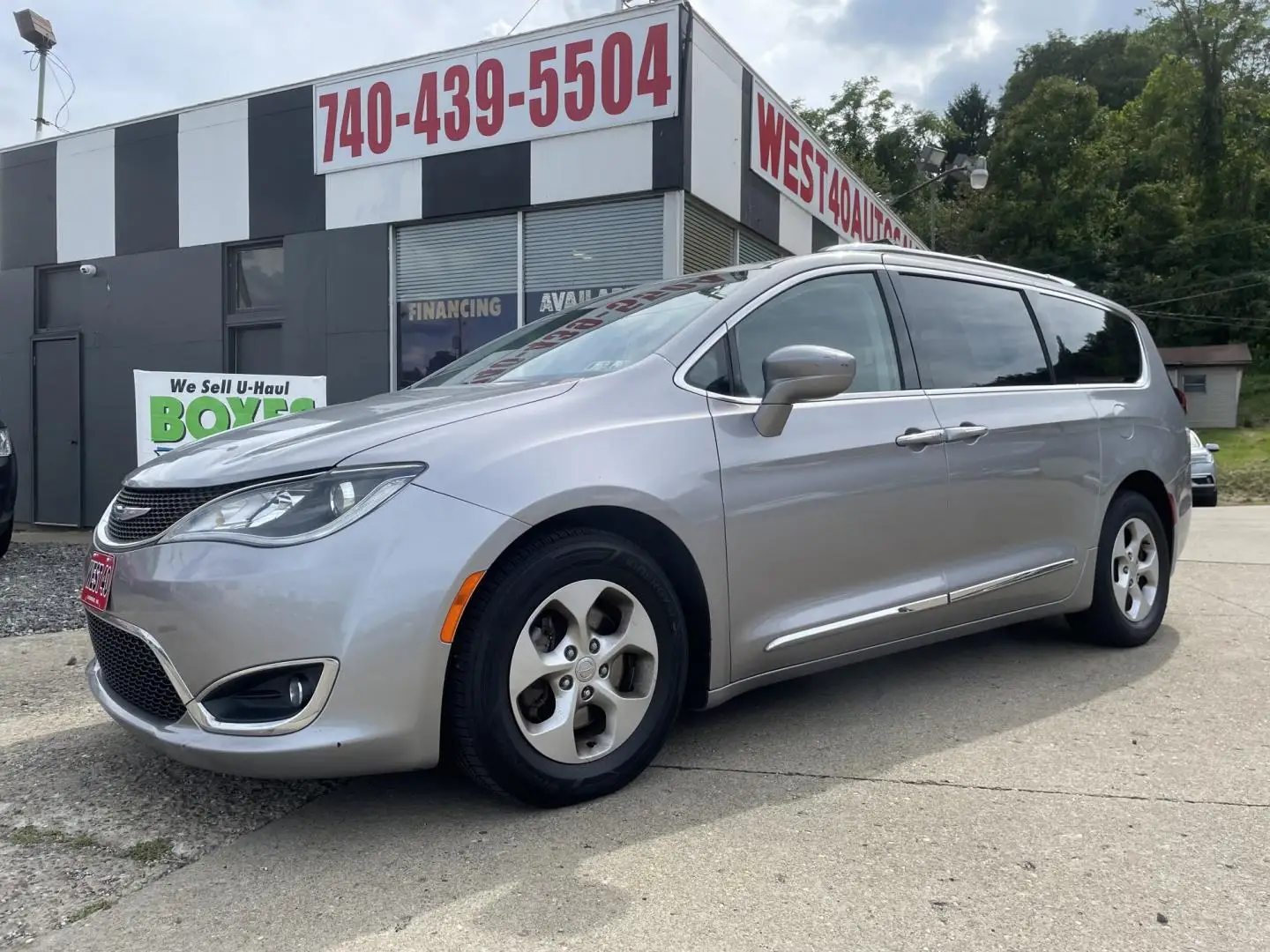 2017 Chrysler Pacifica Touring L Plus photo 1
