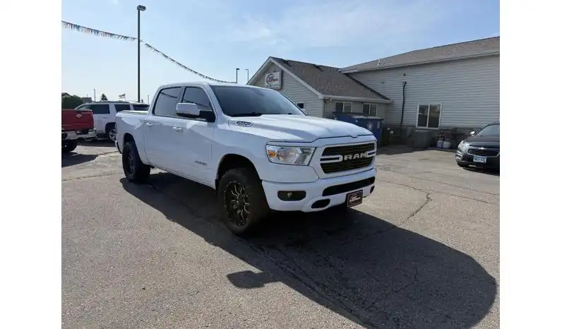 2020 RAM 1500 Big Horn/Lone Star 4x4 Crew Cab 5'7's photo