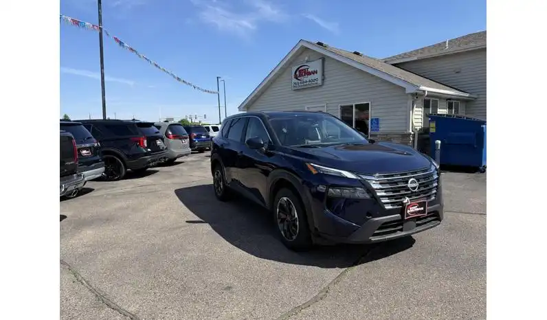 2025 Nissan Rogue SV AWD's photo