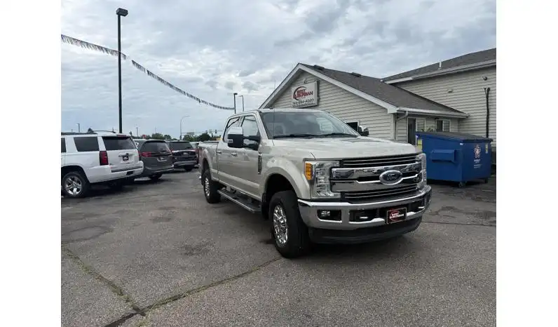 2017 Ford F-250 Lariat 4x4 Crew Cab 8' Box's photo