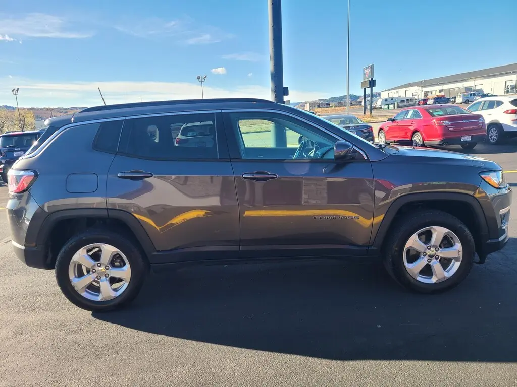 2019 Jeep Compass Latitude 4X4 photo 4