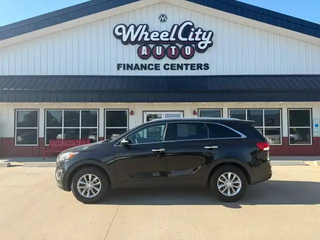 2017 Kia Sorento LX AT's photo