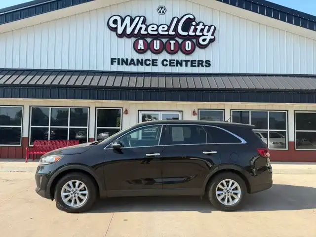 2019 Kia Sorento LX AT's photo