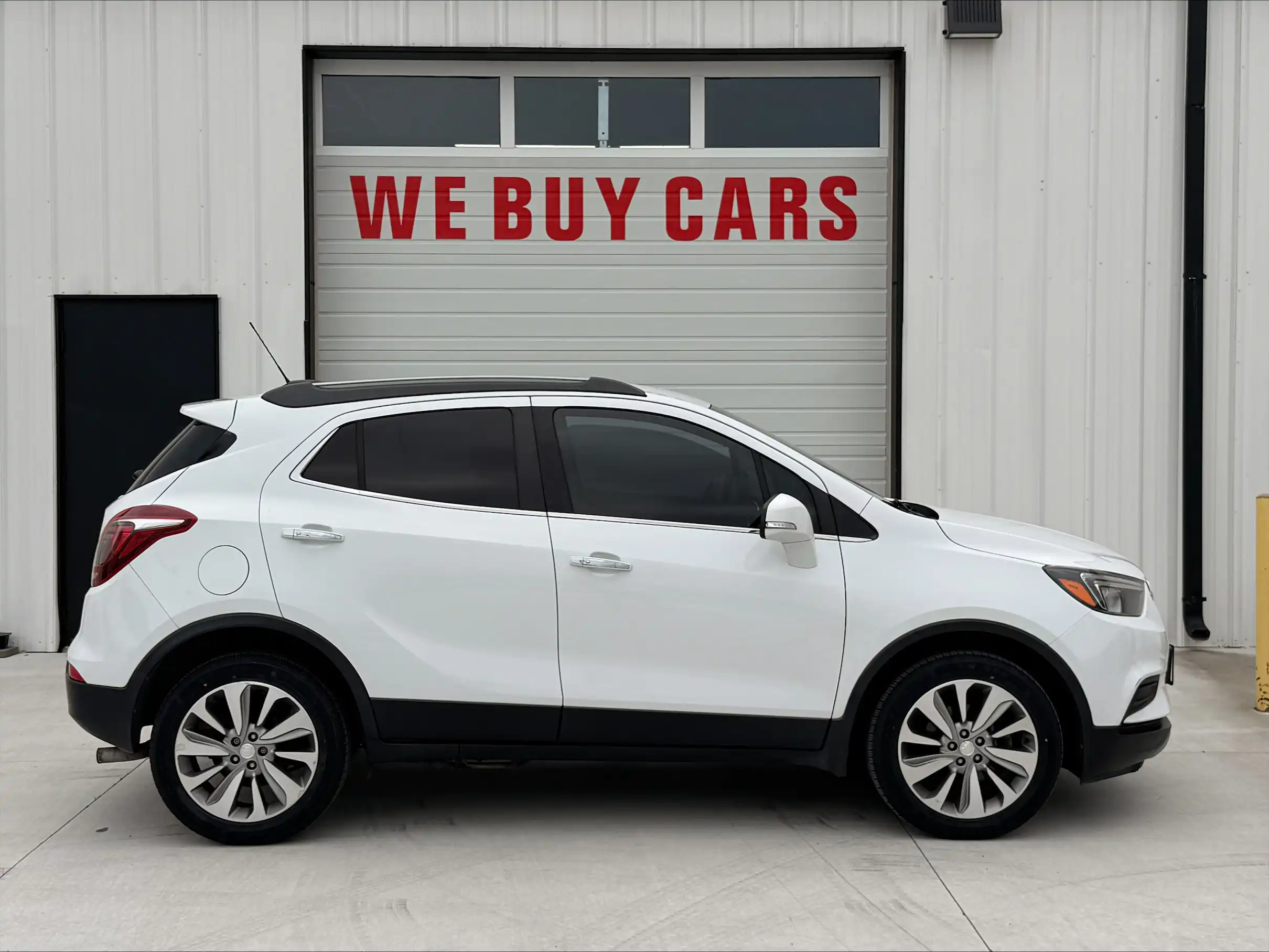2017 Buick Encore Preferred's photo