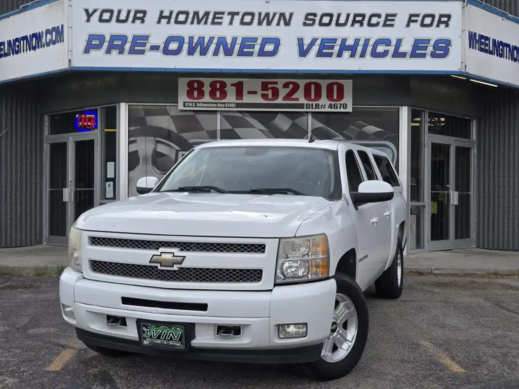 2009 Chevrolet Silverado 1500 1LT 4WD Crew Cab's photo