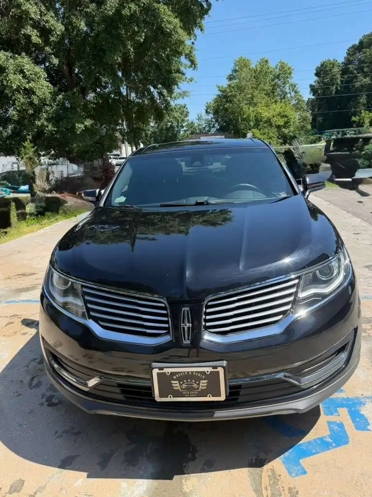 2016 Lincoln MKX Reserve AWD's photo