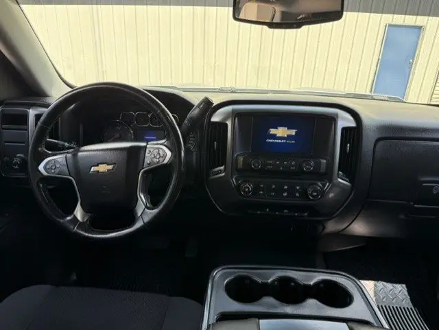 2019 Chevrolet Silverado 1500 LT Double Cab Std Box photo 3