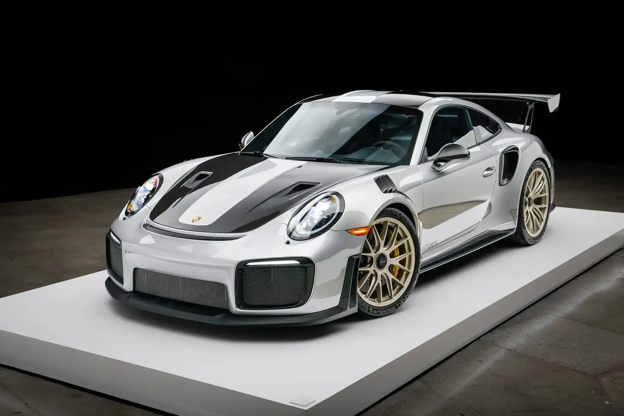 2018 Porsche 911 GT2 RS's photo