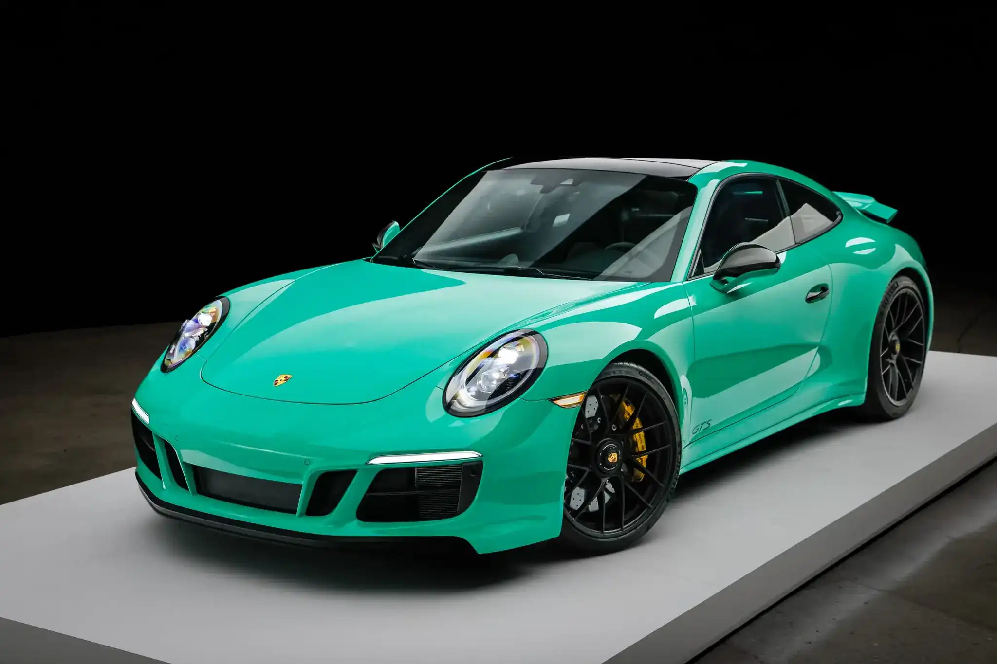 2019 Porsche 911 Carrera 4 GTS Coupe's photo