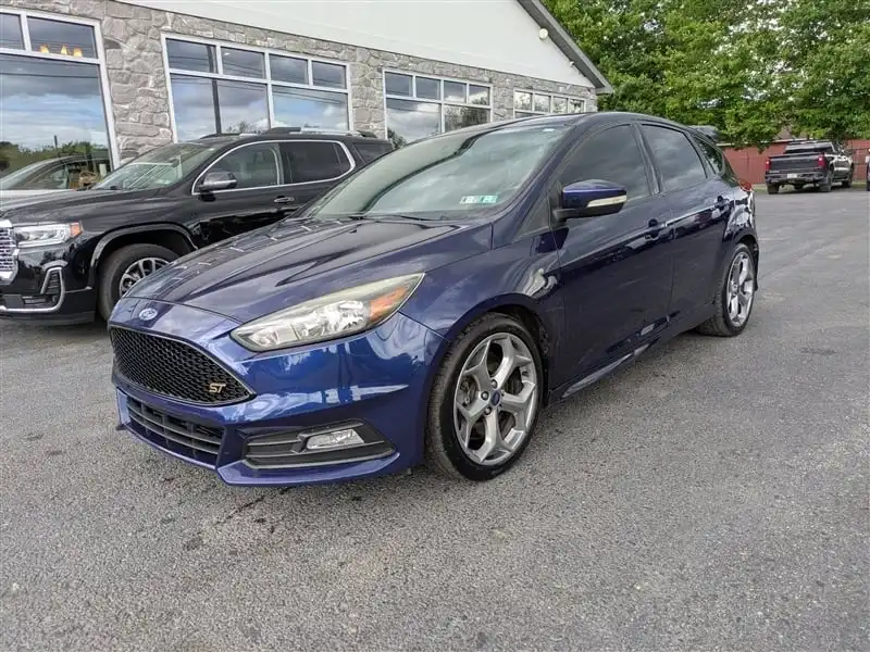 2016 Ford Focus 5 Door Hatch ST's photo