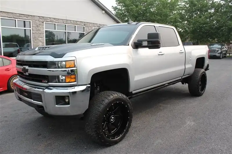 2018 Chevrolet Silverado HD LT 4WD Crew Cab Standard Box's photo