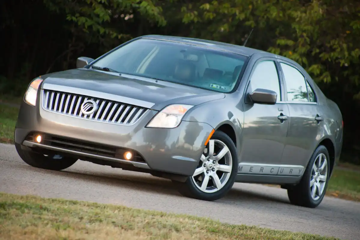 2010 Mercury Milan I4 Premier's photo