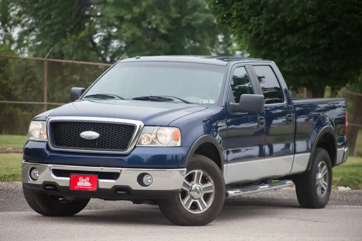 2007 Ford F-150 XLT 4WD SuperCrew 139 in's photo