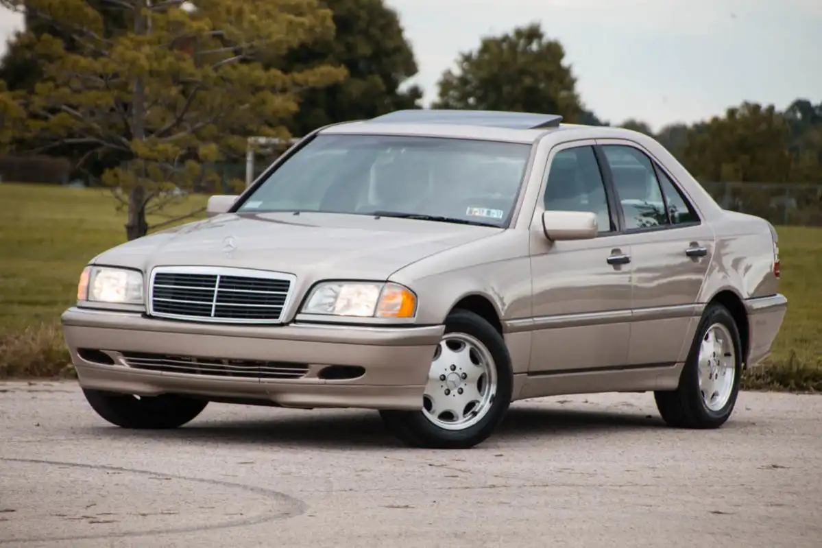 2000 Mercedes-Benz C-Class C230 Kompressor Sedan's photo