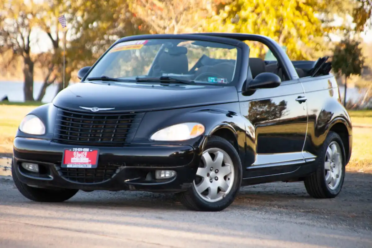 2005 Chrysler PT Cruiser Touring Convertible's photo