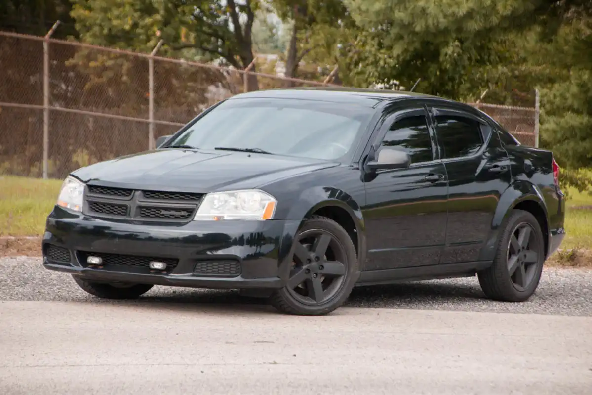 2012 Dodge Avenger SE's photo