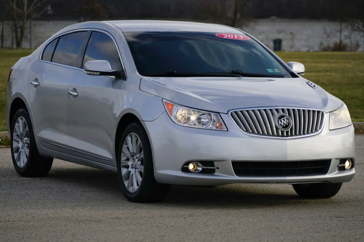 2013 Buick LaCrosse Leather photo 3