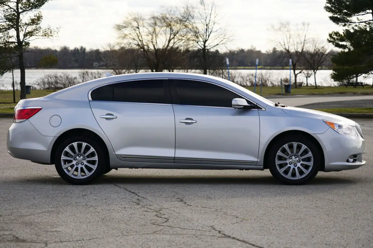 2013 Buick LaCrosse Leather photo 4