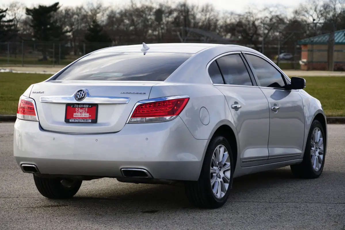 2013 Buick LaCrosse Leather photo 5