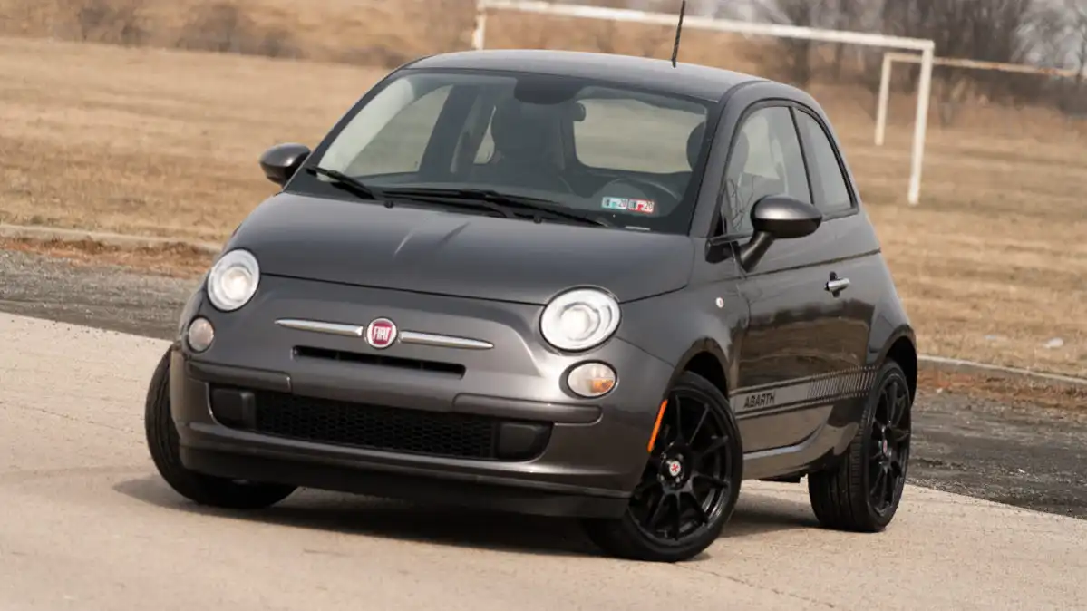 2015 FIAT 500 Pop's photo