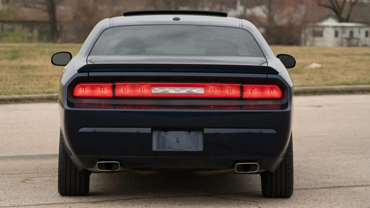 2013 Dodge Challenger SXT photo 5