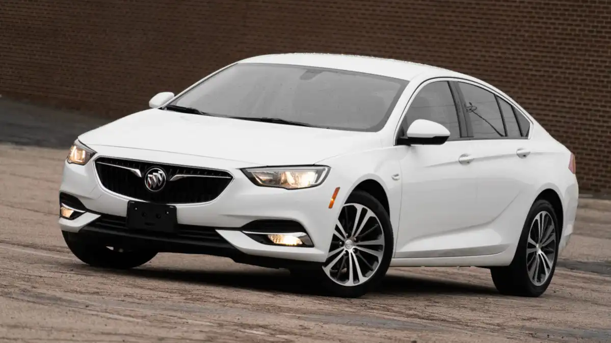 2018 Buick Regal Essence FWD's photo