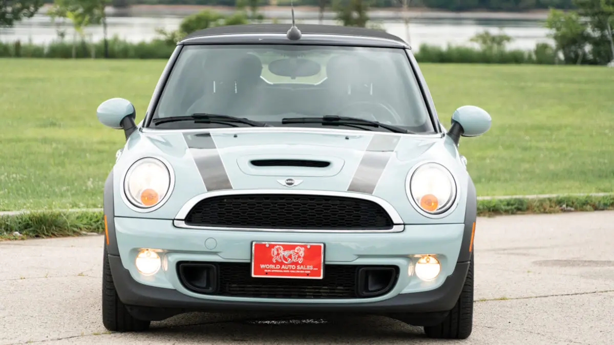 2014 MINI Cooper S photo 3