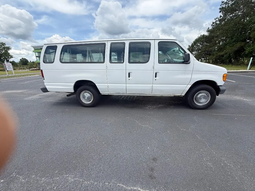 2006 Ford E-Series undefined photo 4