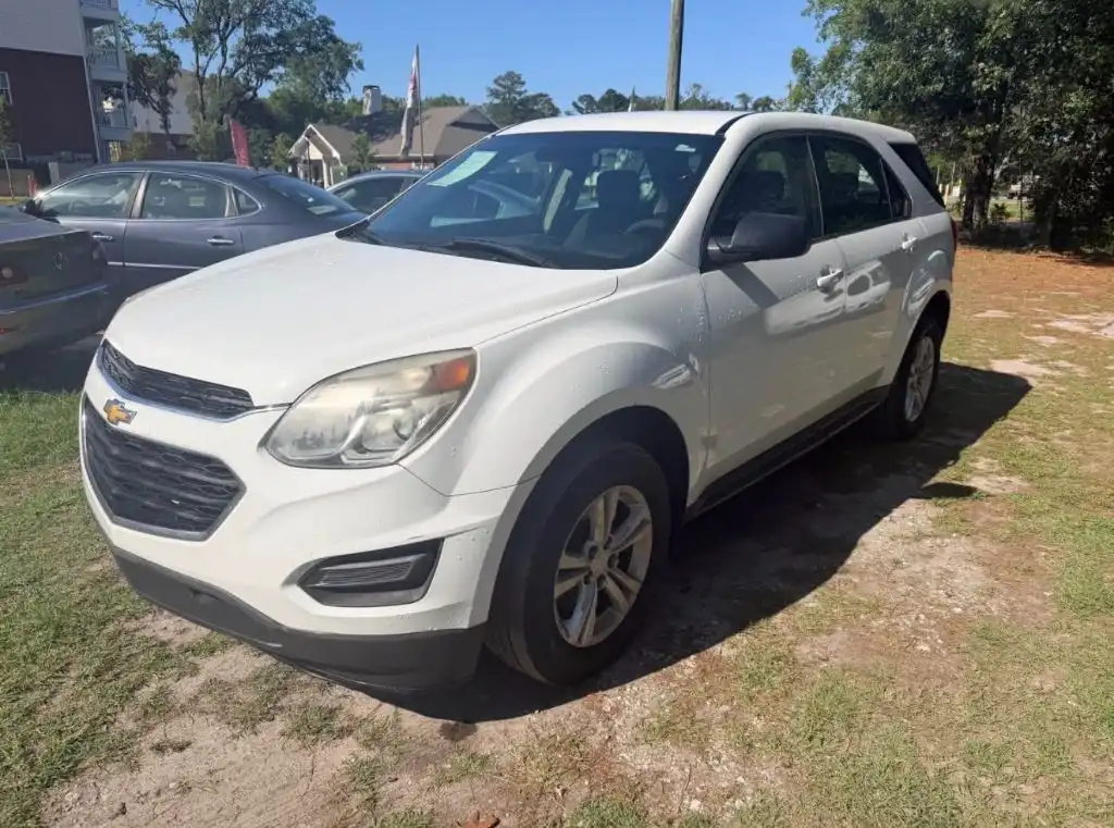 2016 Chevrolet Equinox LS's photo