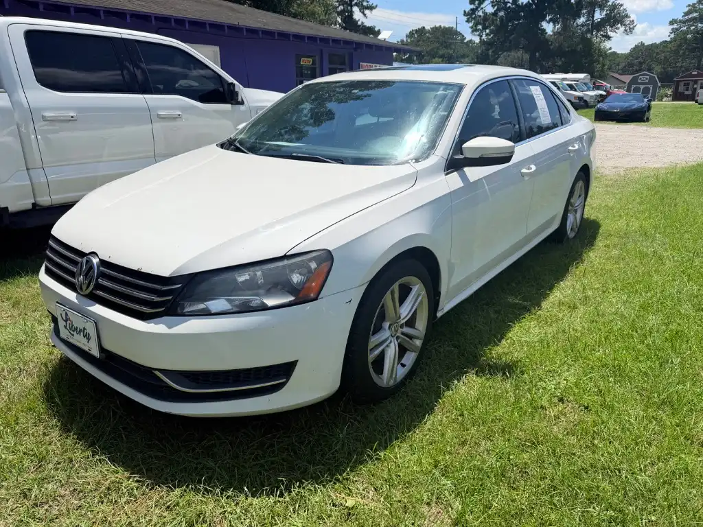 2014 Volkswagen Passat 1.8T Sport Auto's photo